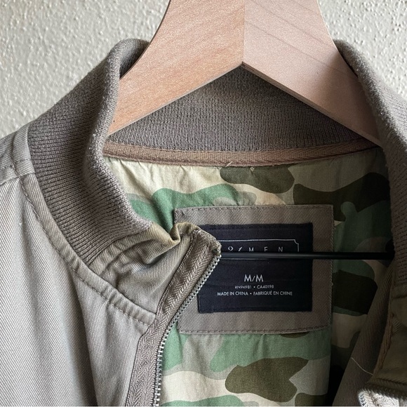 Forever 21 jacket. - Picture 4 of 5